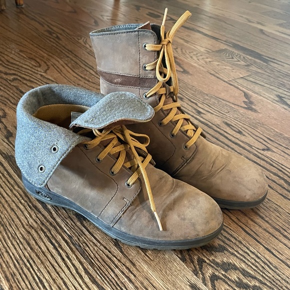 Chaco lace-up boots - Picture 4 of 7